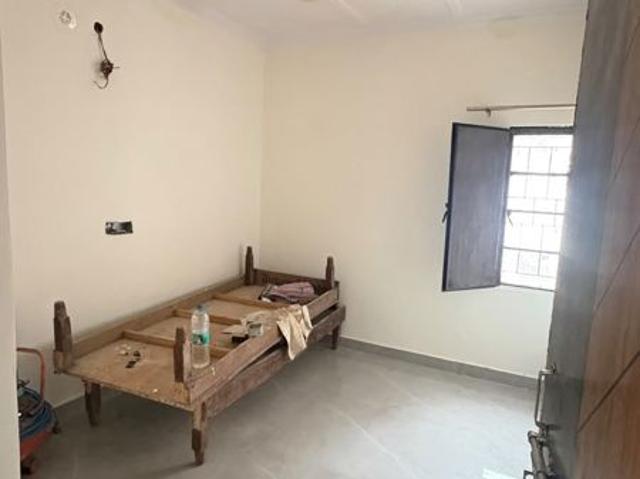 Flat for sale in West Delhi, Deri