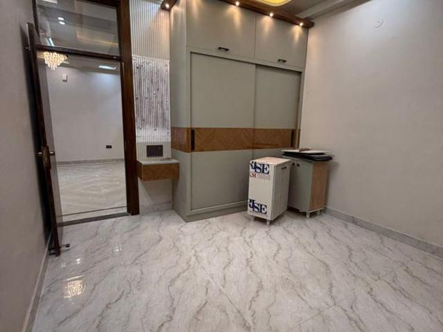 Flat for sale in Vaishali, Ghaziabad