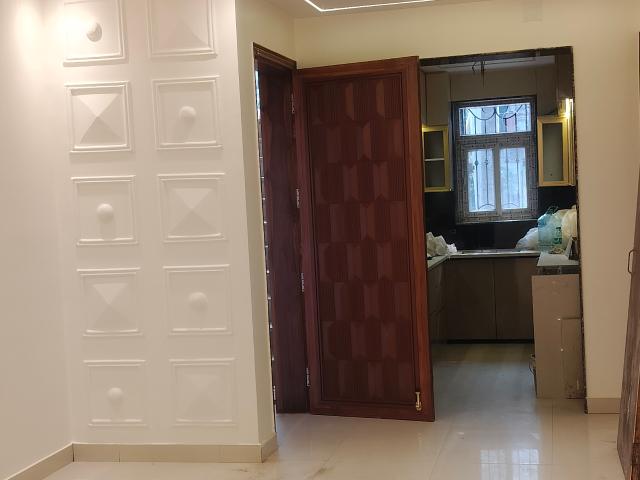 Flat for sale in Kamla Nagar, Delhi