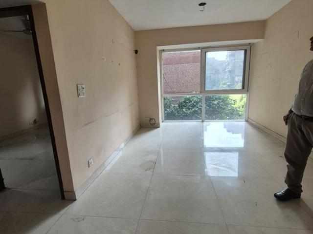 Flat for sale in Mayur Vihar, Delhi