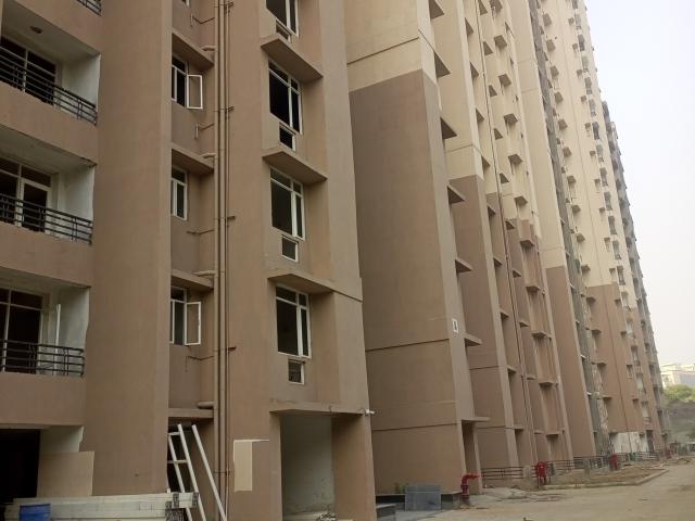 Flat for sale in Sector 135, Noida