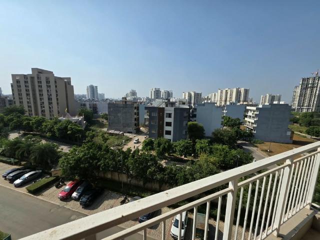 Flat for sale in Palm Gardens, Gurugram