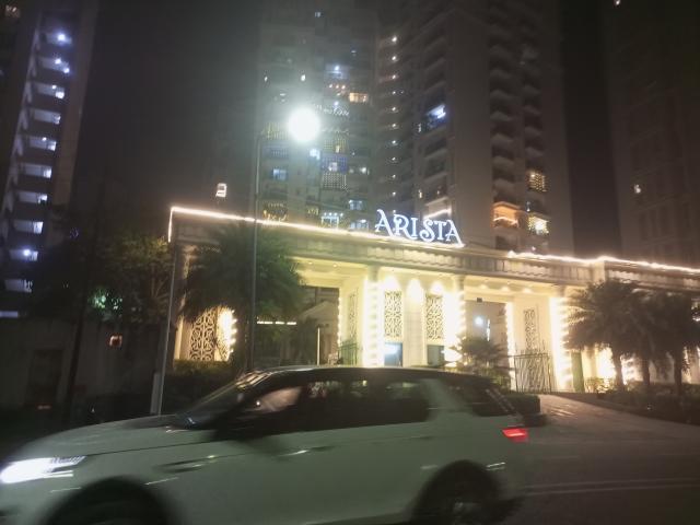 Flat for sale in Shahdara, Noida