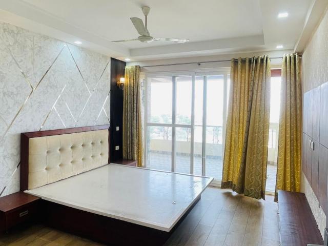 Flat for sale in Gomti Nagar Extension, Lucknow