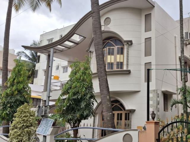 House for sale in Andheri East, Mumbai