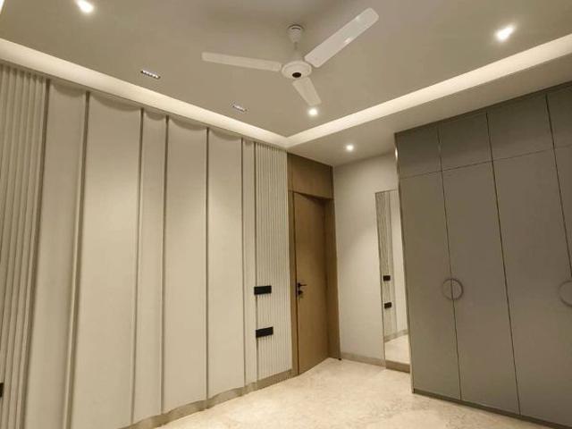 Flat for sale in Shanti VIhar, Gurugram