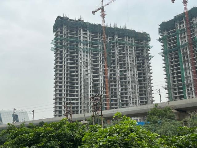 Flat for sale in Jhatta, Noida