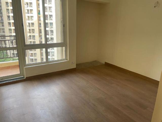 Flat for sale in Hazipur, Noida