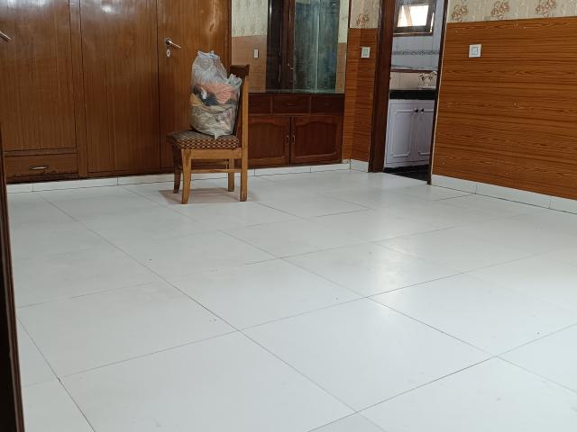 House for sale in Maharani Bagh, Delhi