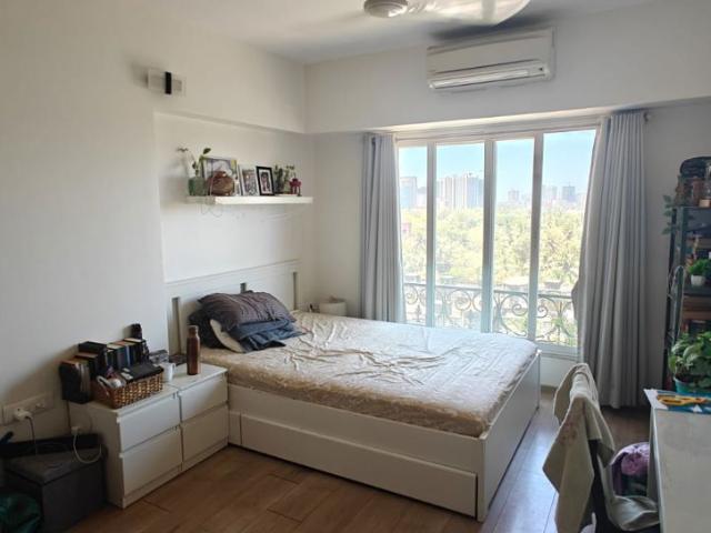 Flat for sale in Bandra East, Mumbai