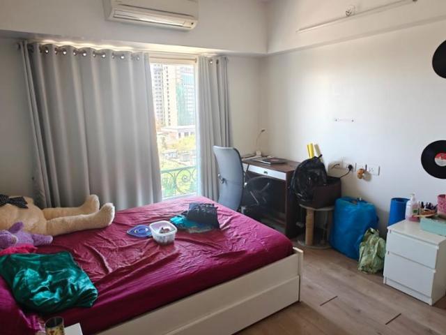 Flat for sale in Bandra East, Mumbai