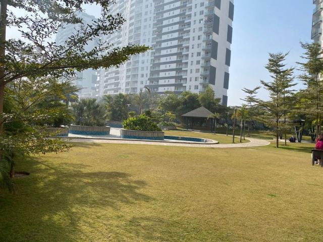 Flat for sale in Omaxe The Lake, Baronjian