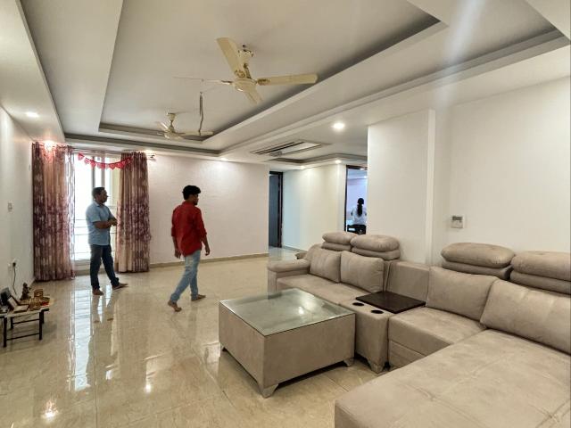 Flat for sale in Gomti Nagar Extension, Lucknow