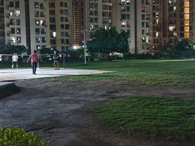 Flat for sale in Kosmos, Noida