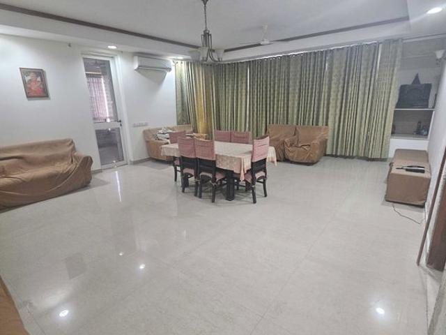 Flat for sale in Hazipur, Noida