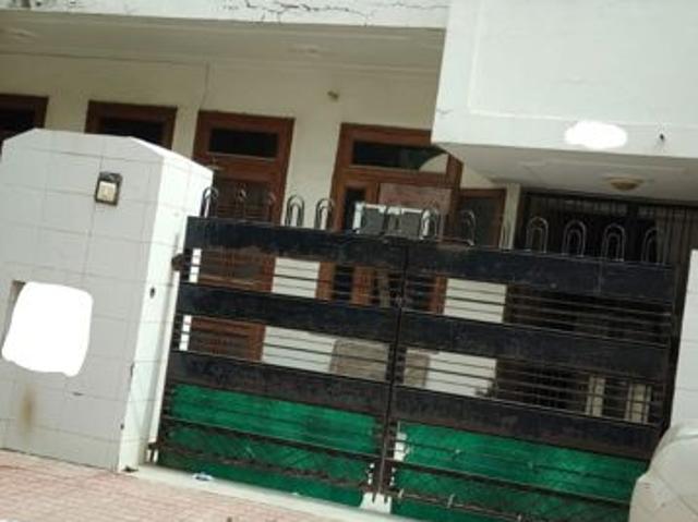 House for sale in Hariana