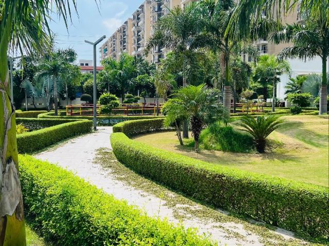 Flat for sale in Ganesh Ganj, Lucknow