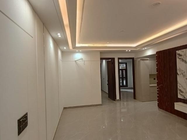 Flat for sale in Mahavir Enclave, Delhi