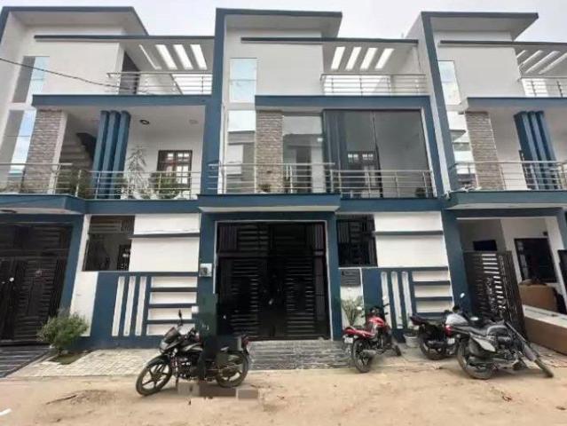 House for sale in Aminabad, Lucknow