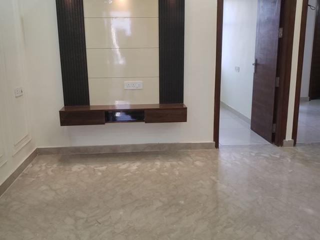 Flat for sale in Rajouri Garden, Delhi