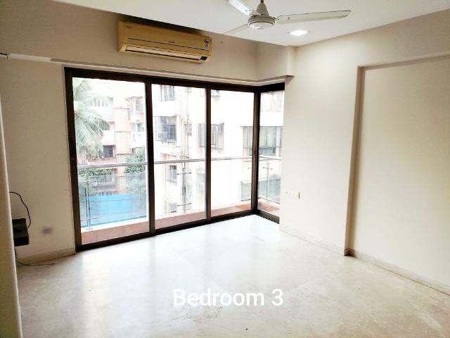 Flat for sale in Khar, Mumbai