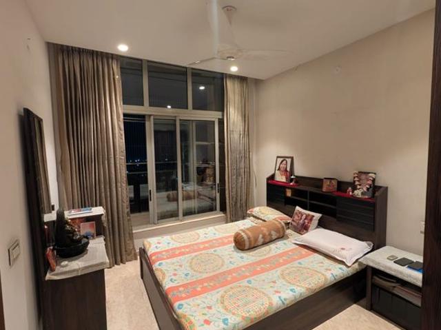 Flat for sale in One Hiranandani, Thane