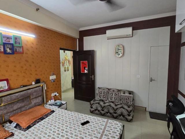 Flat for sale in Supertech Livingston, Ghaziabad