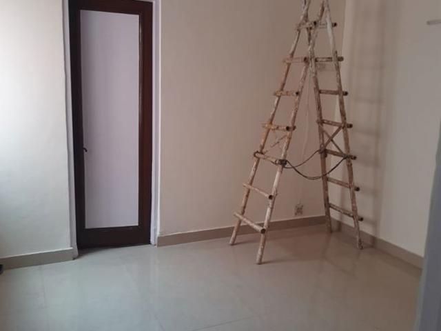 Flat for sale in Vikaspuri, Delhi