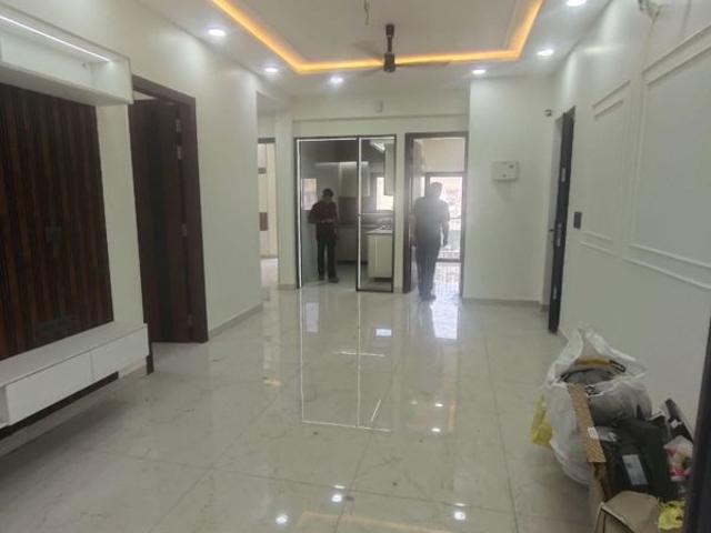 Flat for sale in Paschim Vihar, Delhi