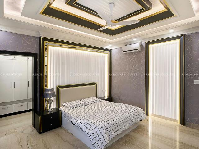 Flat for sale in Kamla Nagar, Delhi