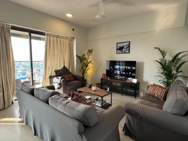 Flat for sale in Santacruz West, Mumbai