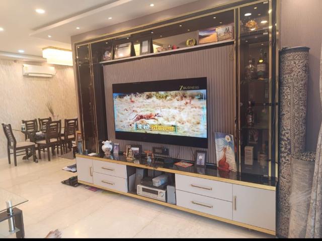 Flat for sale in Oberoi Maxima, Mumbai