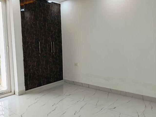 Flat for sale in South West Delhi, Deri