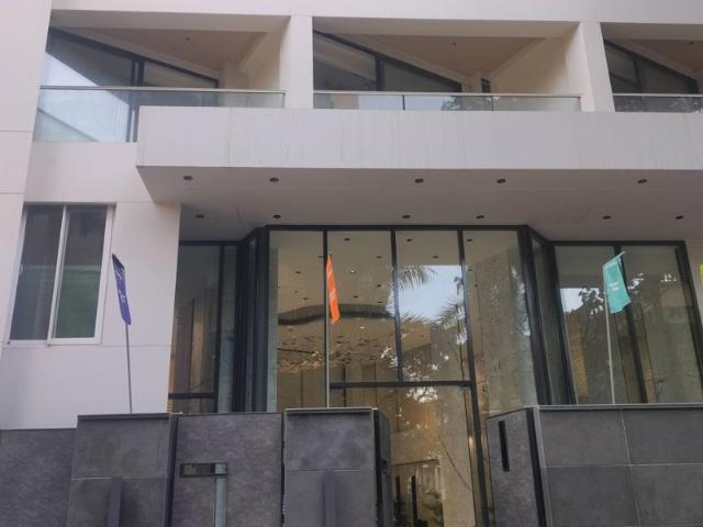 Flat for sale in Andheri West, Mumbai