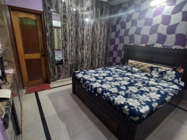 Flat for sale in South West Delhi, Deri