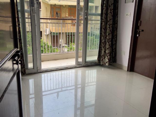 Flat for sale in South West Delhi, Deri