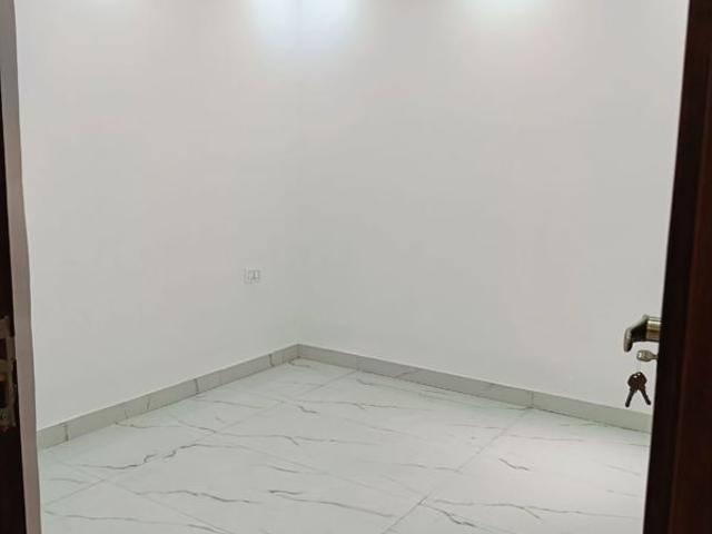 Flat for sale in South West Delhi, Deri