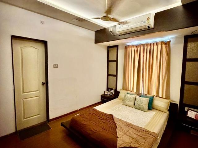 Flat for sale in Mangalwar Peth, Pune
