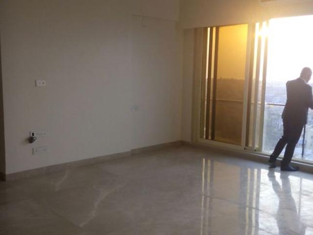 Flat for sale in Santacruz West, Mumbai