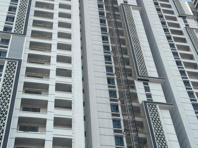 Flat for sale in Ranga Reddy, Narsingi