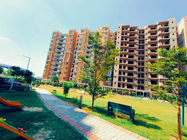 Flat for sale in Sector 127, Kharar
