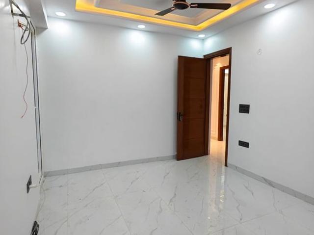 Flat for sale in South West Delhi, Deri