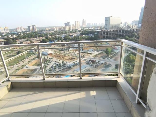Flat for sale in Palm Gardens, Gurugram