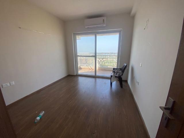 Flat for sale in Sector 67, Gurugram