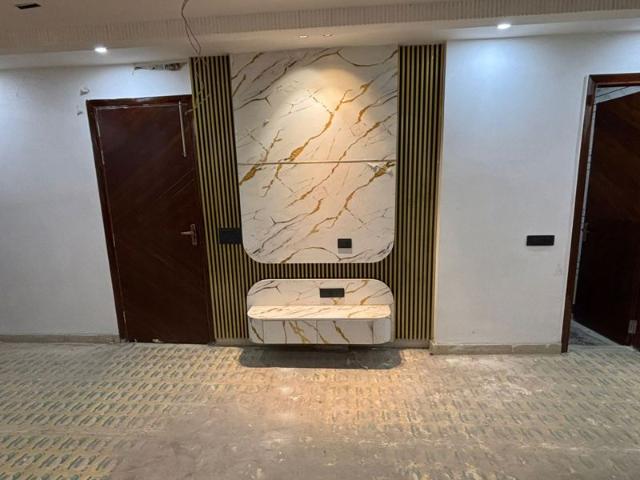 Property for sale in West Delhi, Deri