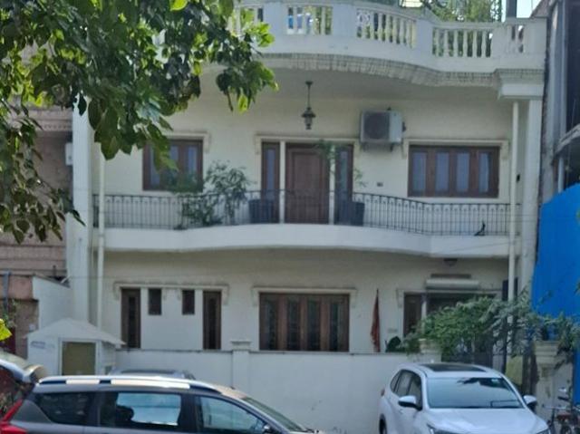 House for sale in Pitampura, Delhi