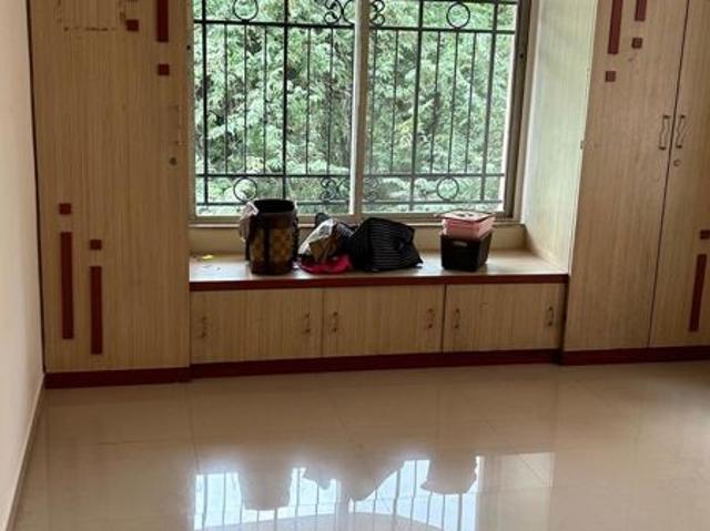 Flat for sale in Ghorpuri, Pune