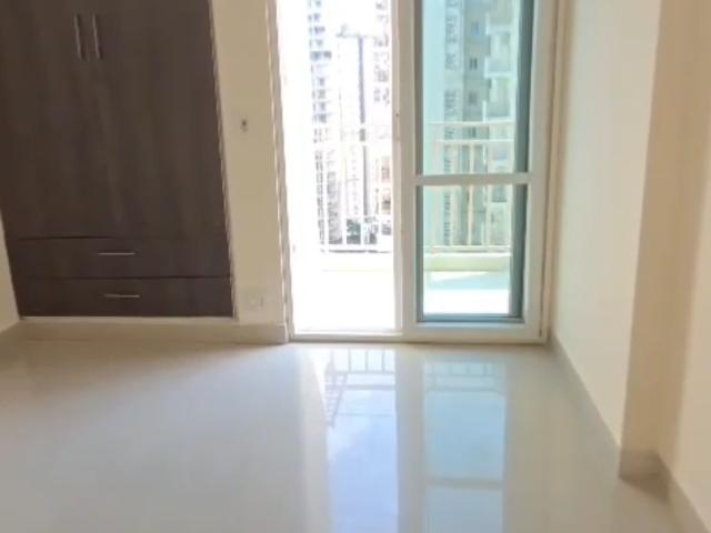 Flat for sale in MAHAGUN MODERNE, Noida