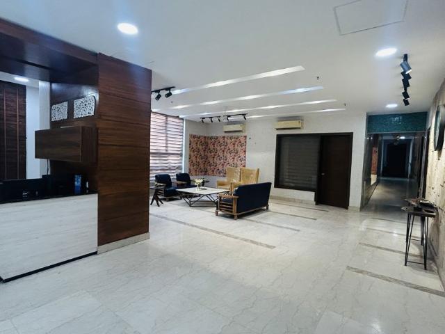 Flat for sale in Hazipur, Noida