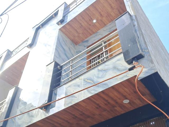 House for sale in West Delhi, Deri